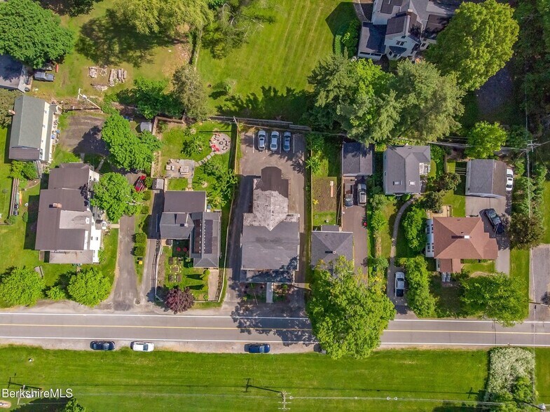 More Photos Of 13 Park St, Stockbridge Apartments For Sale
