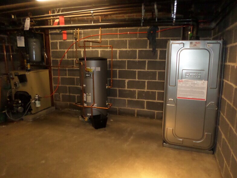 More Photos Of 1231 Whitney Ave, Hamden Storefront For Sale