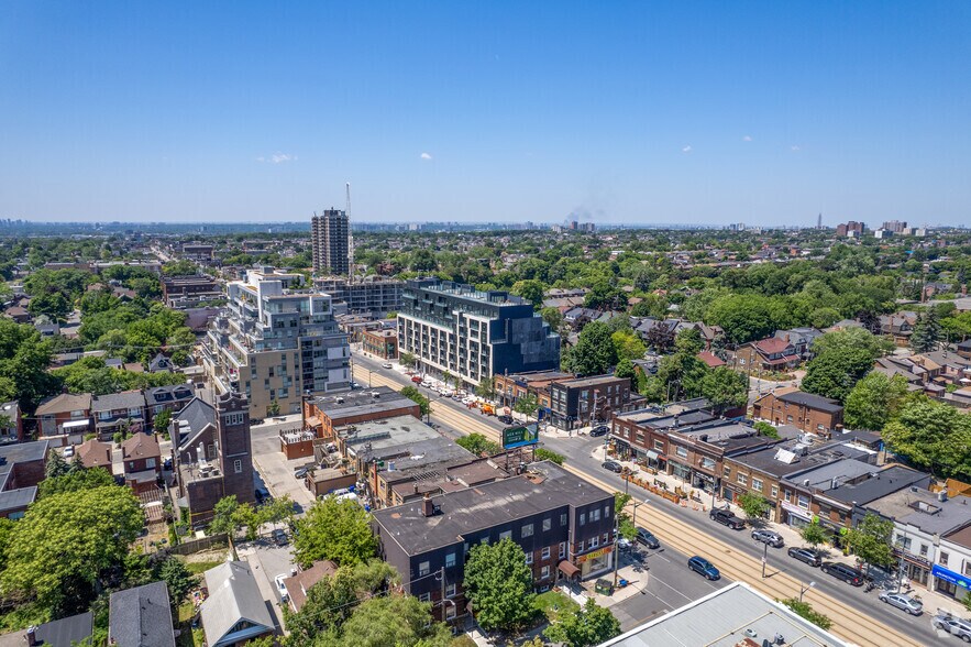 More Photos Of 840 Saint Clair Ave W, Toronto Apartments For Lease