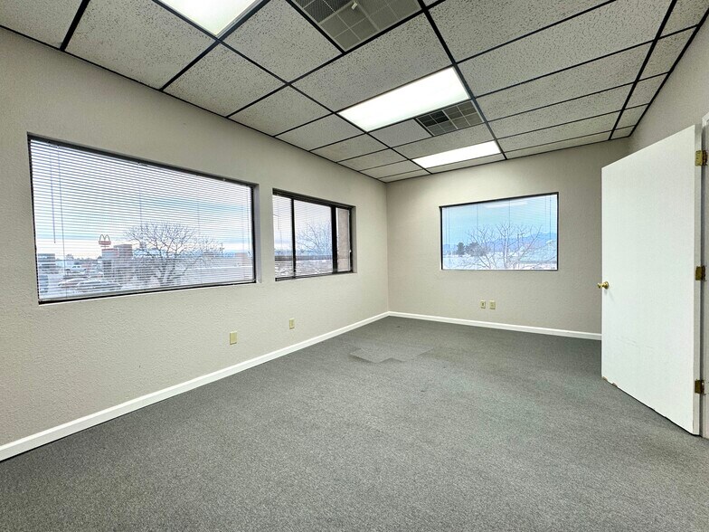 More Photos Of 804 E Cypress Ave, Redding Office For Sale
