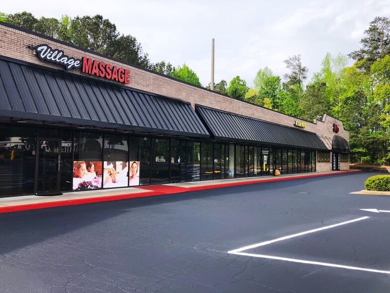 More Photos Of 6470 Spalding Dr, Norcross General Retail For Sale