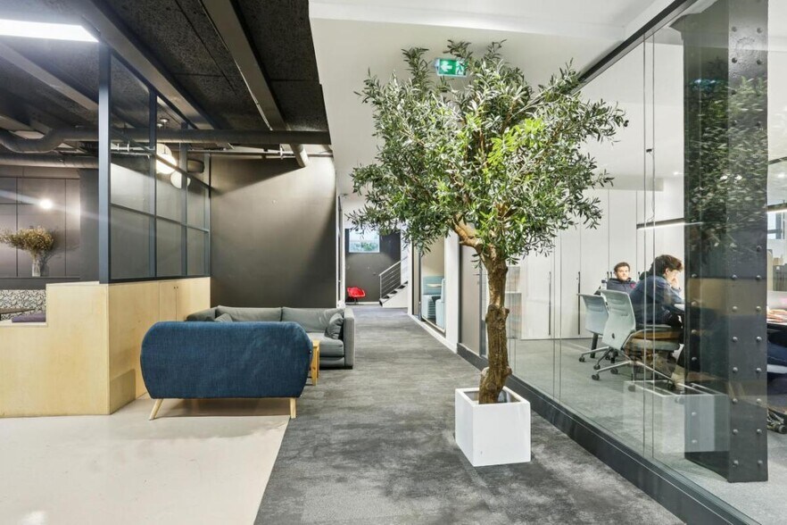 More Photos Of 3 Rue Fernand Pelloutier, Boulogne-Billancourt Office For Sale