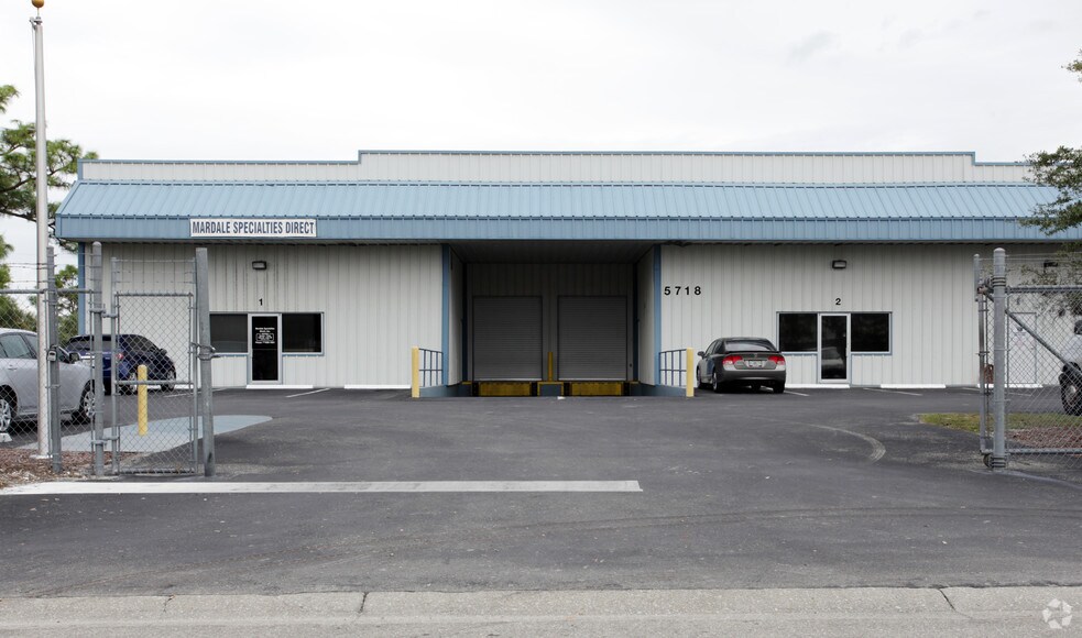 More Photos Of 5718 Corporation Cir, Fort Myers Warehouse For Lease