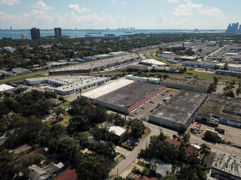 More Photos Of 300 NE 75th St, Miami Flex For Sale