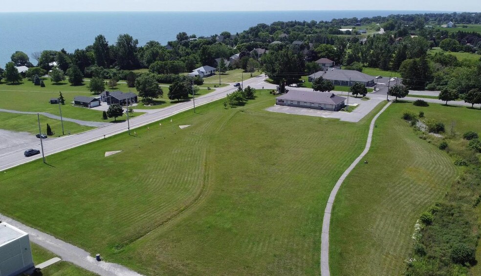 More Photos Of 488 Wellington Main St, Prince Edward Land For Sale