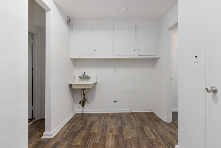 More Photos Of 6861 Yellowstone Blvd, Flushing Apartments For Sale