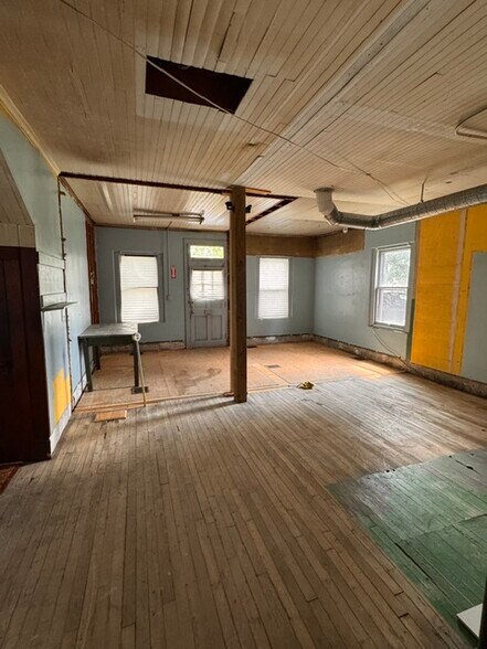 More Photos Of 12 S Chenango St, Greene Flex For Sale