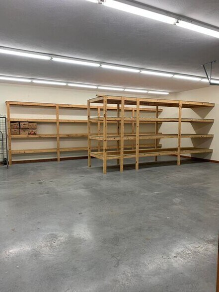 More Photos Of 975 E Daniel Dr, Mount Vernon Manufacturing For Sale