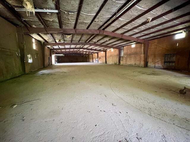 More Photos Of 40 Bradley Cove rd, Russellville Flex For Sale