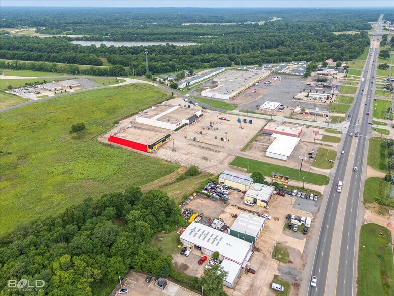 More Photos Of 1837 N Market St, Shreveport General Retail For Sale