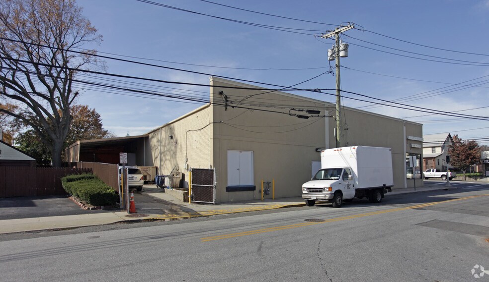 More Photos Of 885-893 Hempstead Tpke, Franklin Square Storefront For Lease