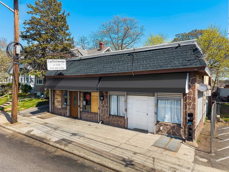 More Photos Of 1553-1555 Summit Ave, Hillside Storefront For Sale