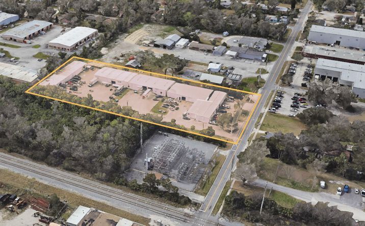 More Photos Of 433 Walker St, Holly Hill Warehouse For Lease