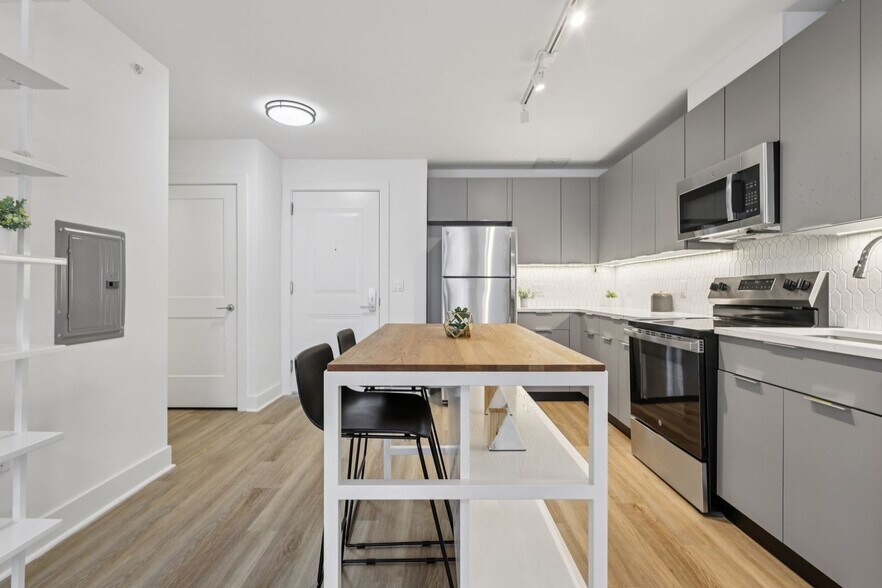 More Photos Of 10 W Westfield Ave W, Roselle Park Apartments For Lease