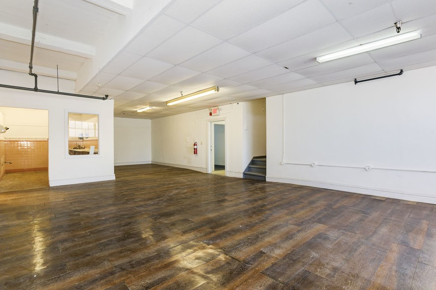 More Photos Of 140 E Hanover St, Trenton Schools For Sale