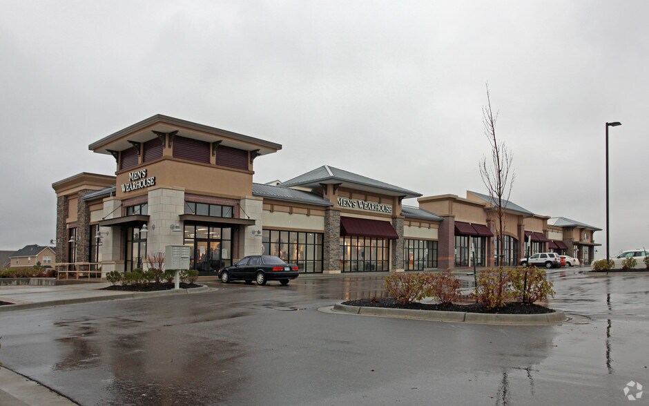 More Photos Of 6615-6655 W 135th St, Overland Park Freestanding For Lease