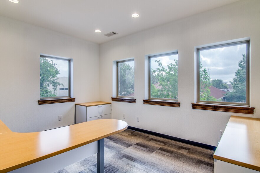 More Photos Of 3012 Ridge Rd, Rockwall Office For Lease