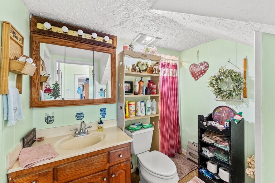 More Photos Of 2716 Riverview Dr, Melbourne Apartments For Sale