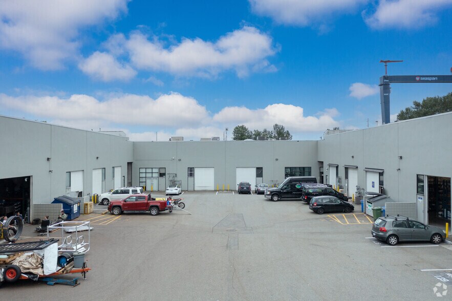 More Photos Of 980 W 1st St, North Vancouver District Research And Development For Lease