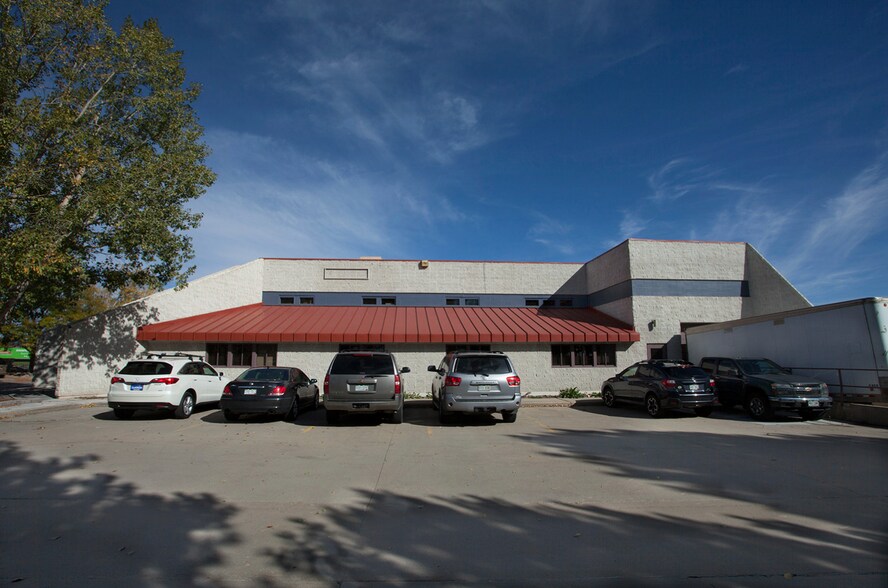 More Photos Of 740 S Pierce Ave, Louisville Manufacturing For Lease