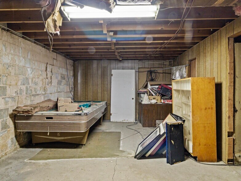 More Photos Of 1015 Chestnut St, Carlin Convenience Store For Sale