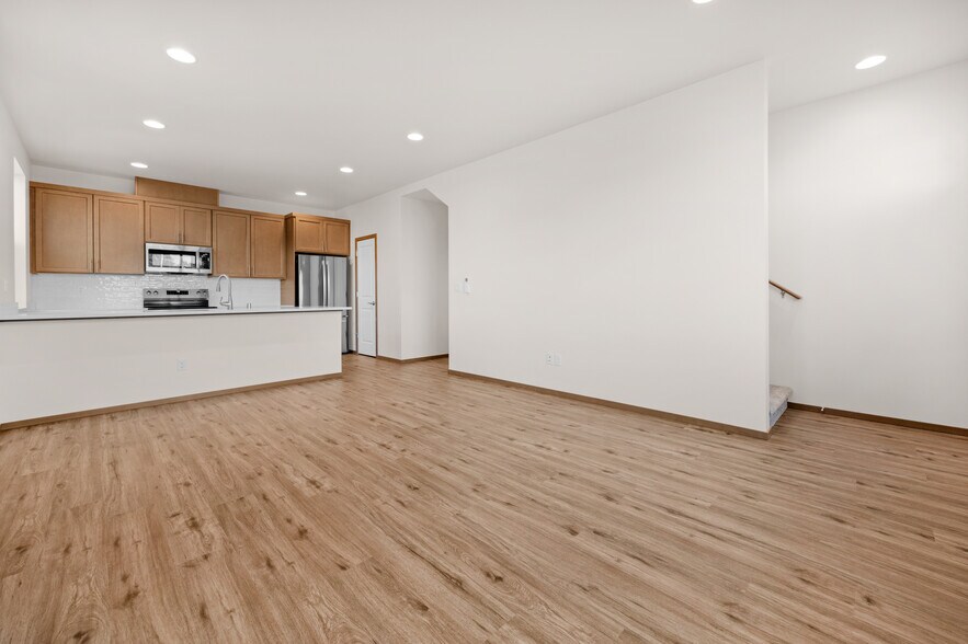 More Photos Of 1925 Lombard Ave, Everett Multifamily For Sale