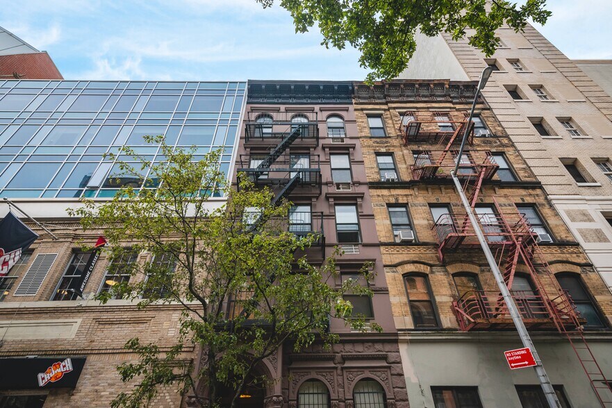 More Photos Of 164 W 83rd St, New York Apartments For Sale
