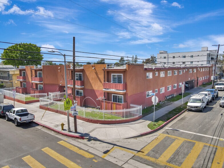 Primary Photo Of 8861 Langdon Ave, North Hills Apartments For Sale