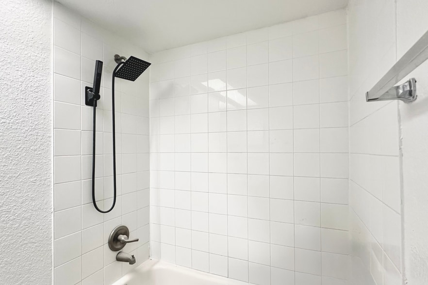 More Photos Of 999 W Prospect Rd, Oakland Park Apartments For Sale