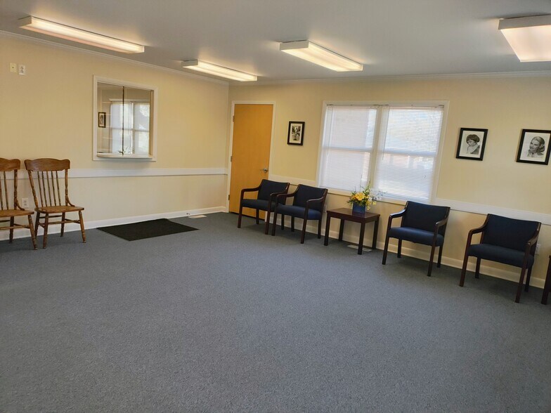 More Photos Of 516 Beaumont Rd, Fayetteville Medical For Lease