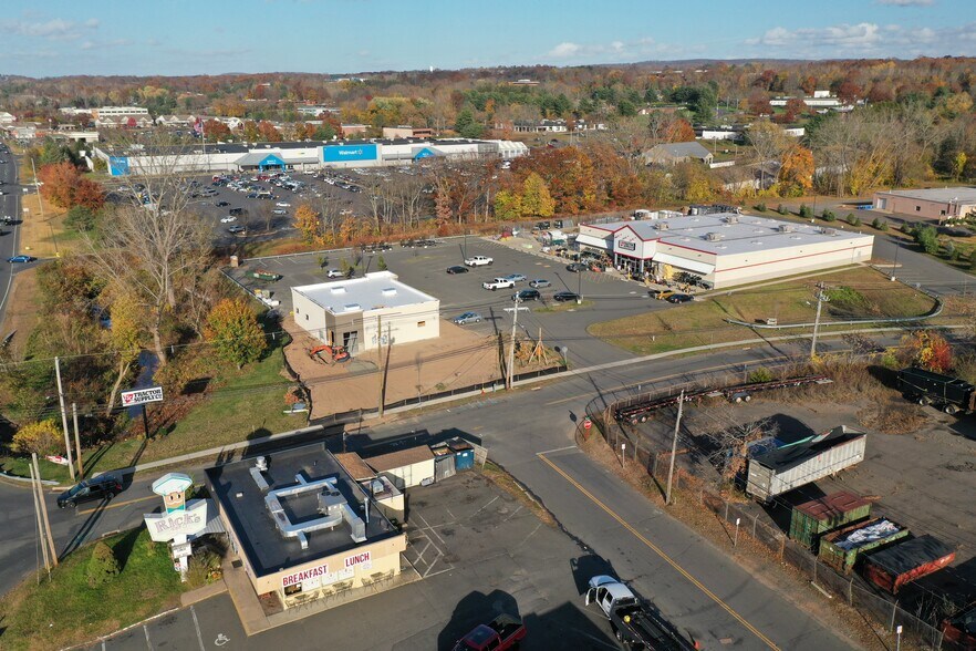 More Photos Of 800 N Colony Rd, Wallingford Freestanding For Lease