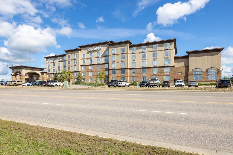 More Photos Of 435 Gregoire Dr, Fort McMurray Hotel For Lease