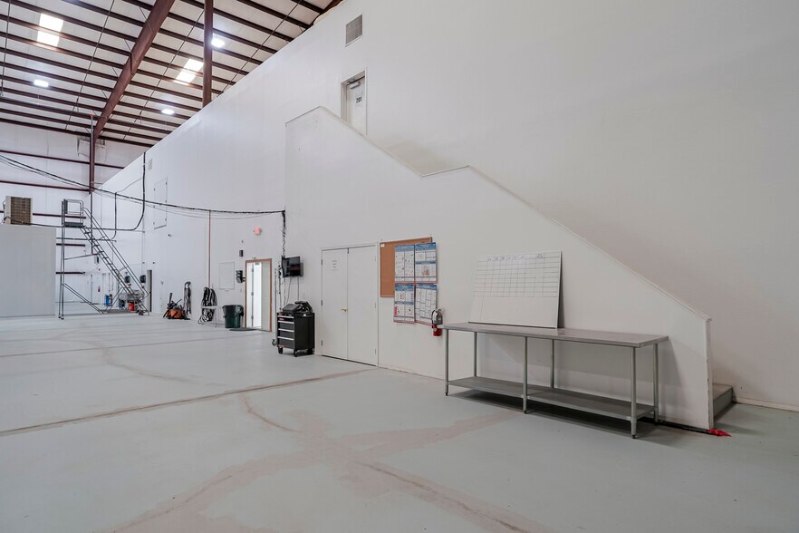 More Photos Of 1581 Boyles Way, Camp Verde Manufacturing For Sale