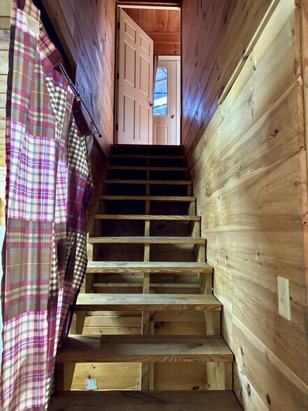 More Photos Of 517-519 Turnpike Rd, Lawrenceburg Flex For Sale