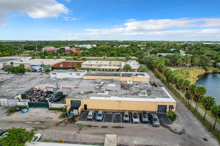 More Photos Of 2550 NW 4th Ct, Fort Lauderdale Warehouse For Sale
