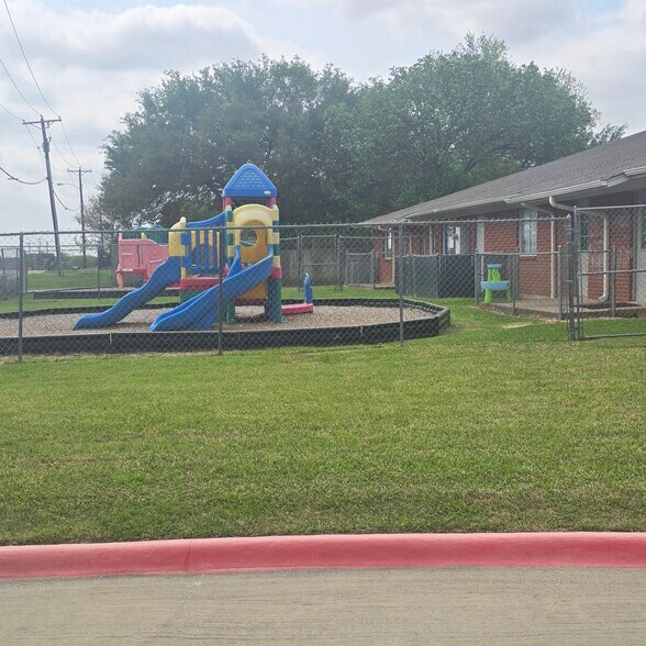 More Photos Of 1770 Country Club Dr, Mansfield Daycare Center For Lease