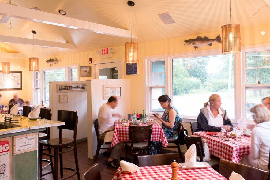 More Photos Of 1615 Bridgehampton, Sag Harbor Restaurant For Sale