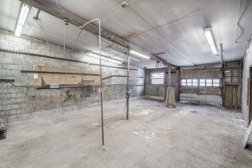 More Photos Of 420-424 W State St, Ithaca Freestanding For Lease