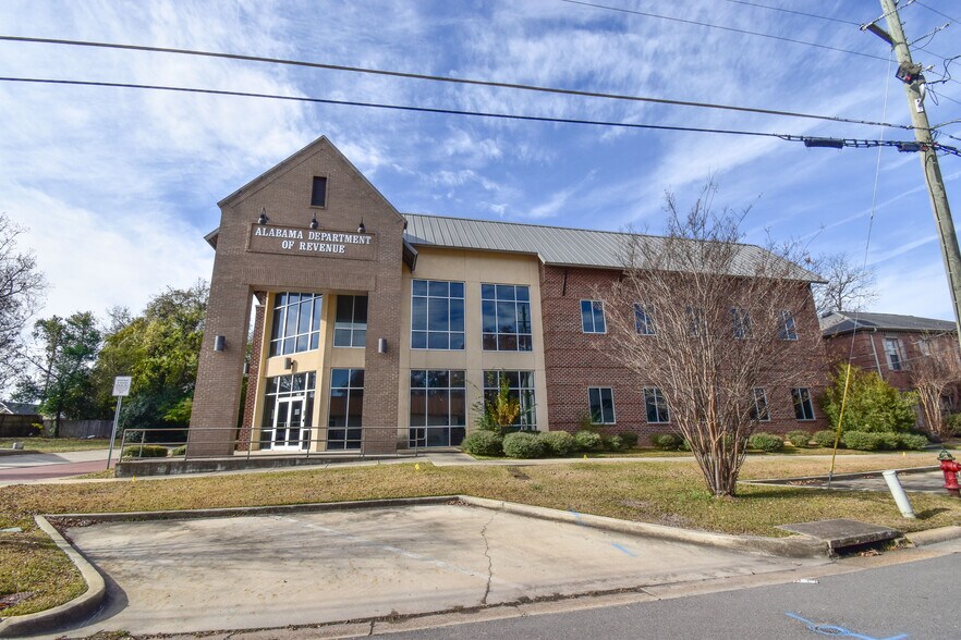 More Photos Of 1434 22nd Ave, Tuscaloosa Office For Sale