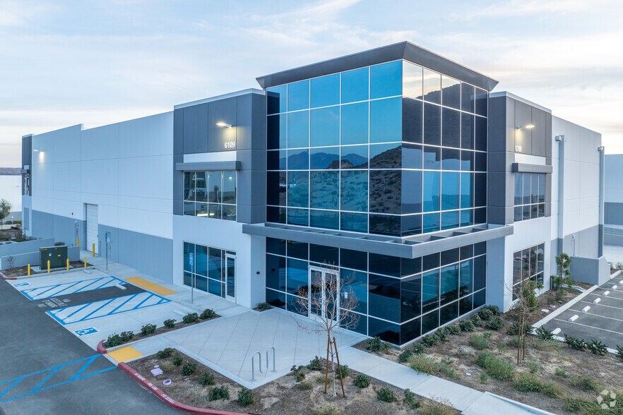 More Photos Of 20th St. & Caterpillar Ct, Jurupa Valley Unknown For Lease