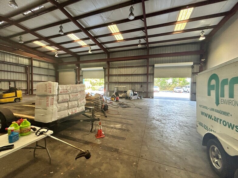 More Photos Of 14337 Annutalaga Ave, Brooksville Warehouse For Sale