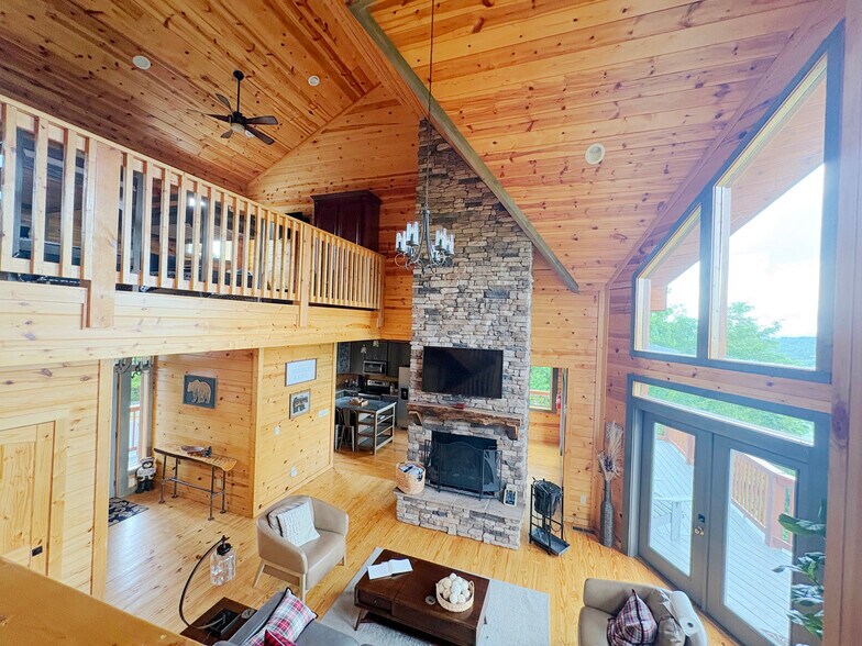 More Photos Of 433 Red Hawk Way, Gatlinburg Specialty For Sale