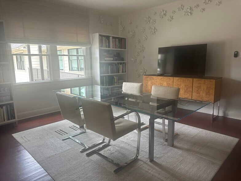 More Photos Of 1604 Nueces St, Austin Office Residential For Lease