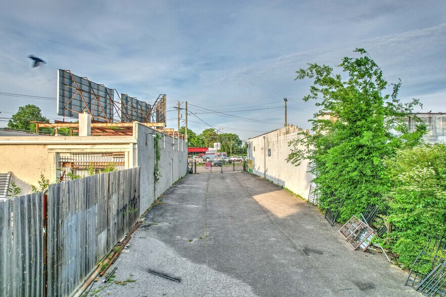 More Photos Of 39 Lafayette St, Nashville Freestanding For Sale