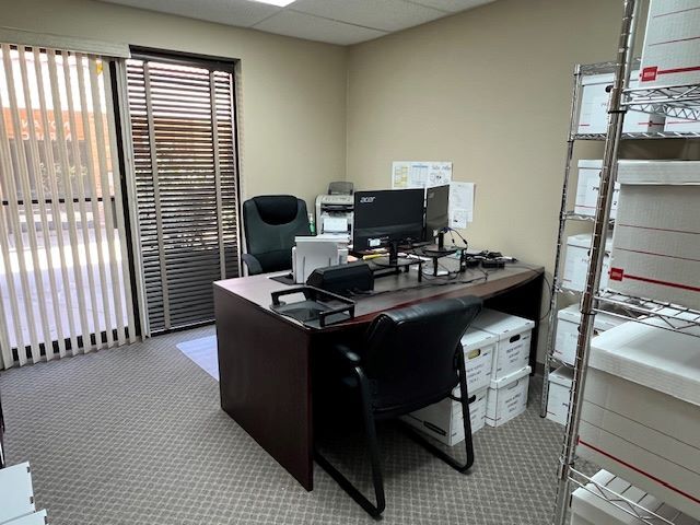 More Photos Of 4416 74th St, Lubbock Office For Sale
