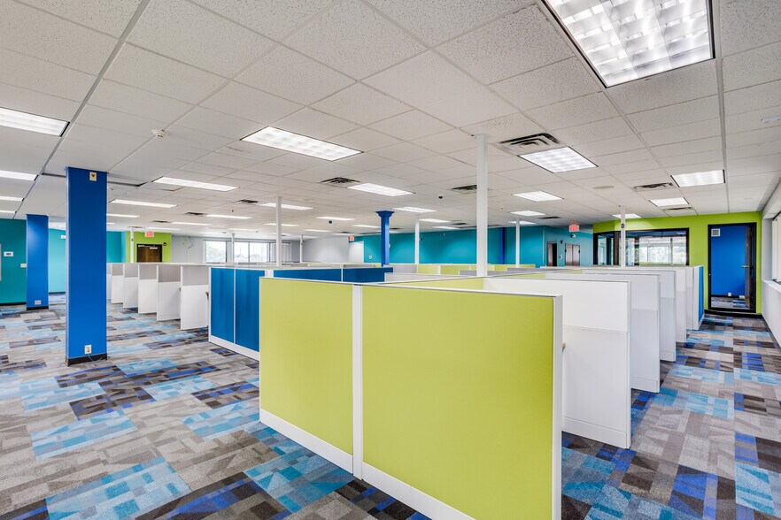 More Photos Of 500 W 1 St Ave, Hutchinson Office For Sale
