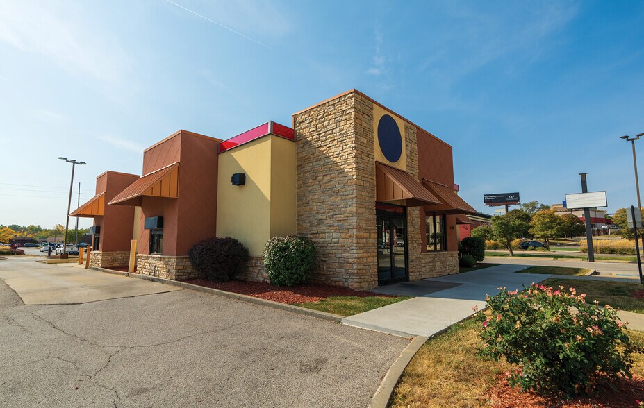 More Photos Of 11325 W Dodge Rd, Omaha Fast Food For Lease