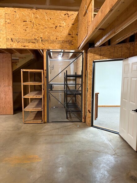 More Photos Of 6256 34th Ave NW, Rochester Warehouse For Sale