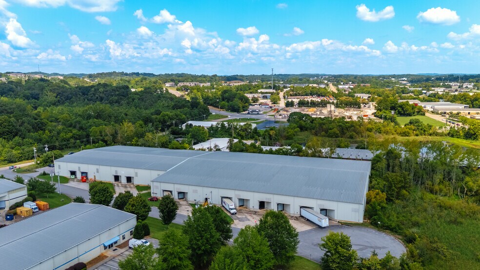 More Photos Of 11110 Gilbert Dr, Knoxville Distribution For Sale