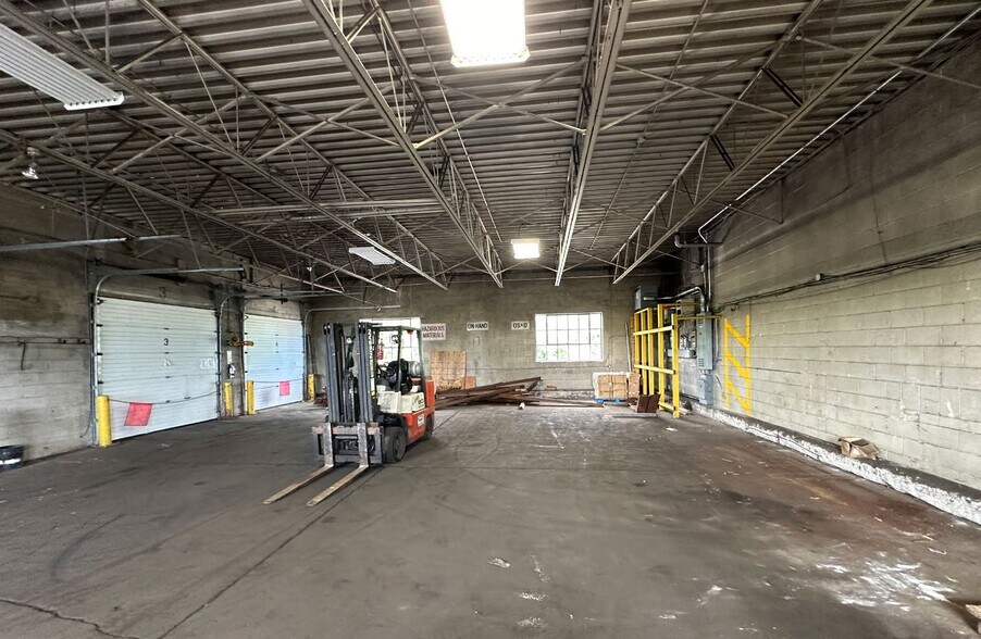 More Photos Of 56 Niagara Stone Rd, Pelham Warehouse For Sale